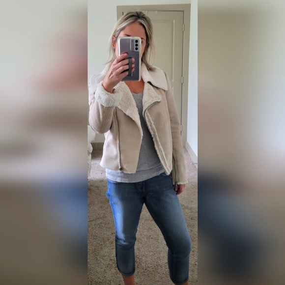 Faux Fur Lined Suede Aviator Jacket by FOREVER 21 - Picture 11 of 15